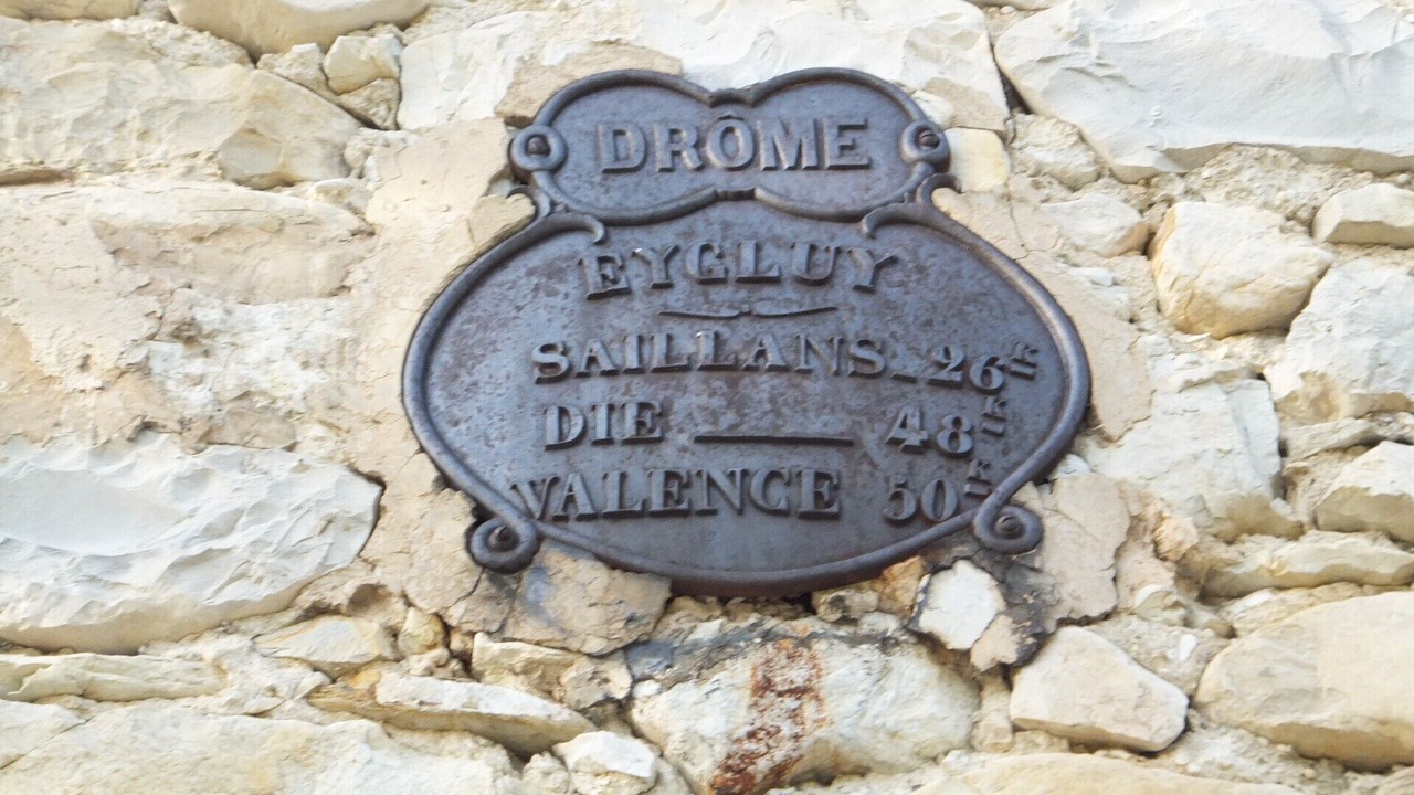 Photo of Outdoor in Eygluy-Escoulin