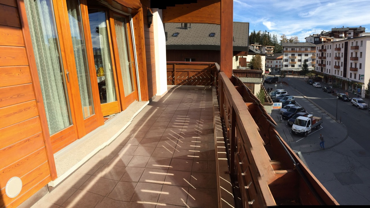 Photo of Outdoor in Noes