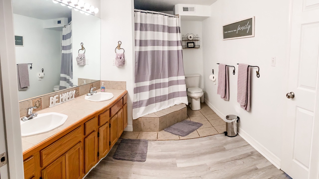 Photo of Bathroom in Rockwell