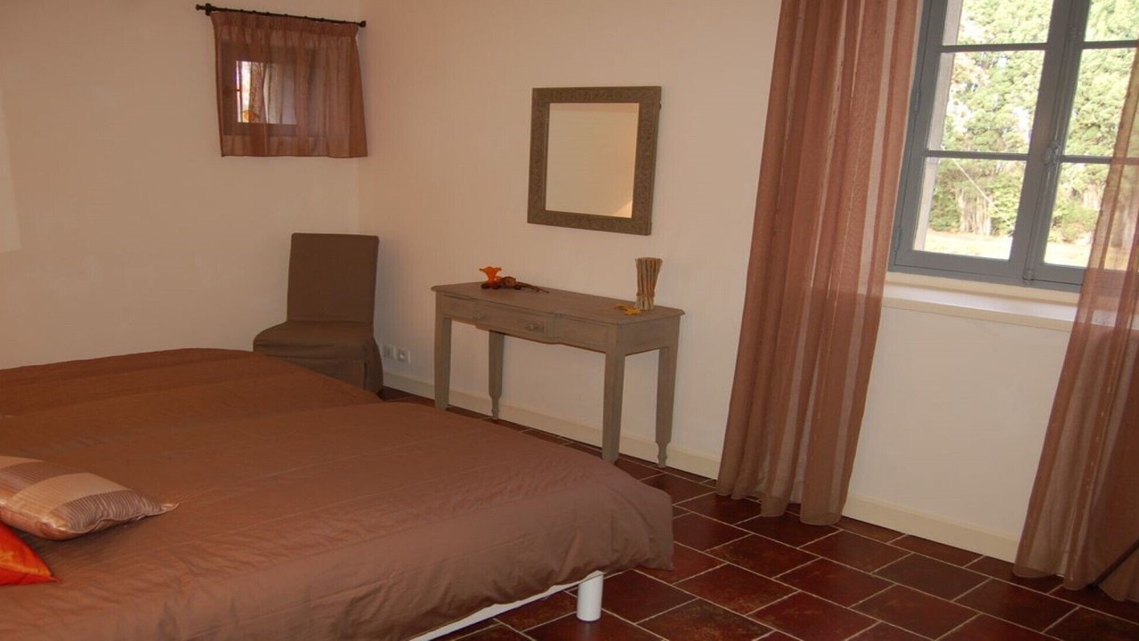 Photo of Bedroom in Marseillette