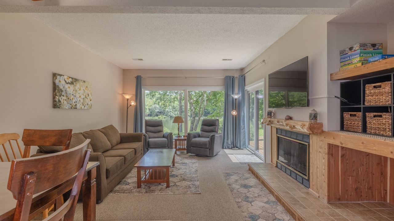 Photo of Livingroom in Innsbrook