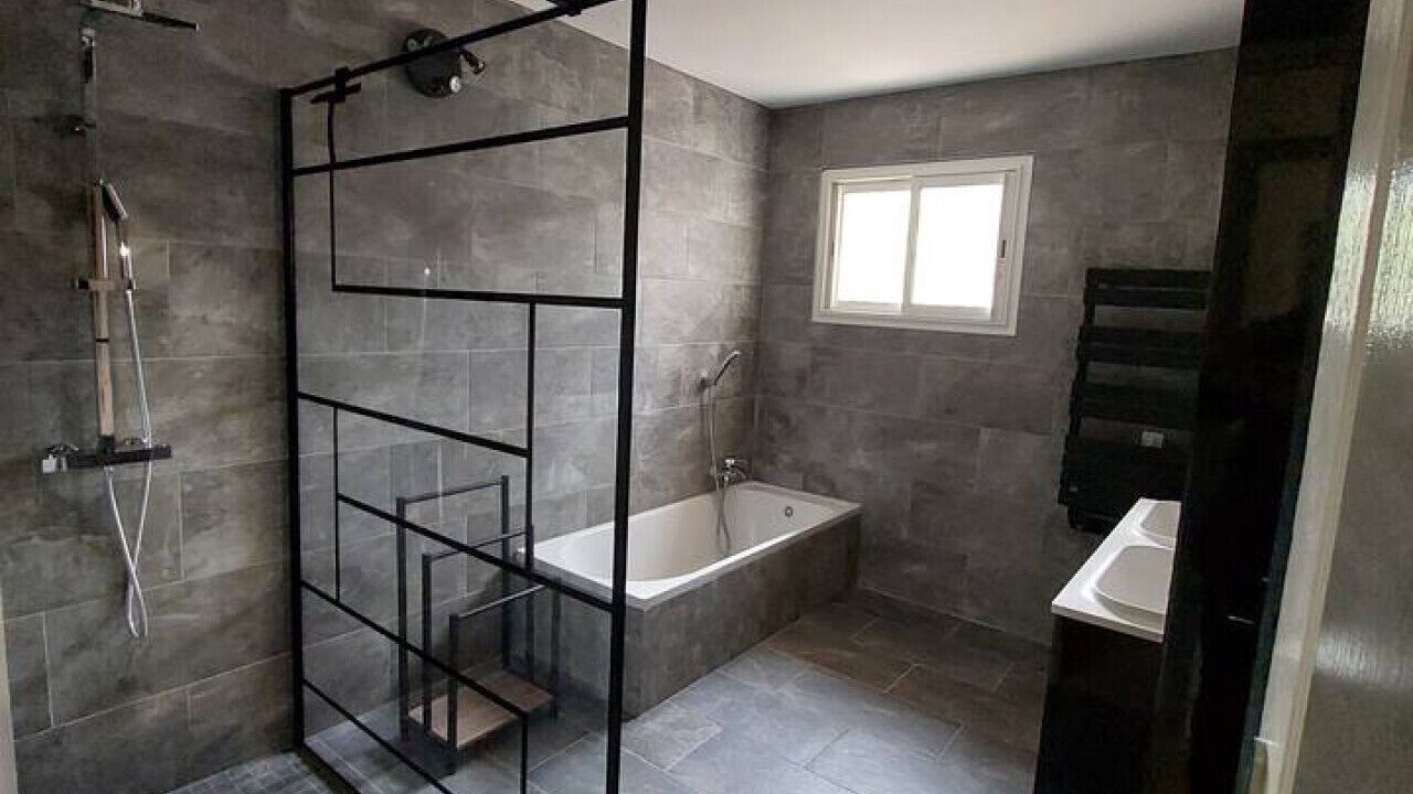 Photo of Bathroom in Dauphin
