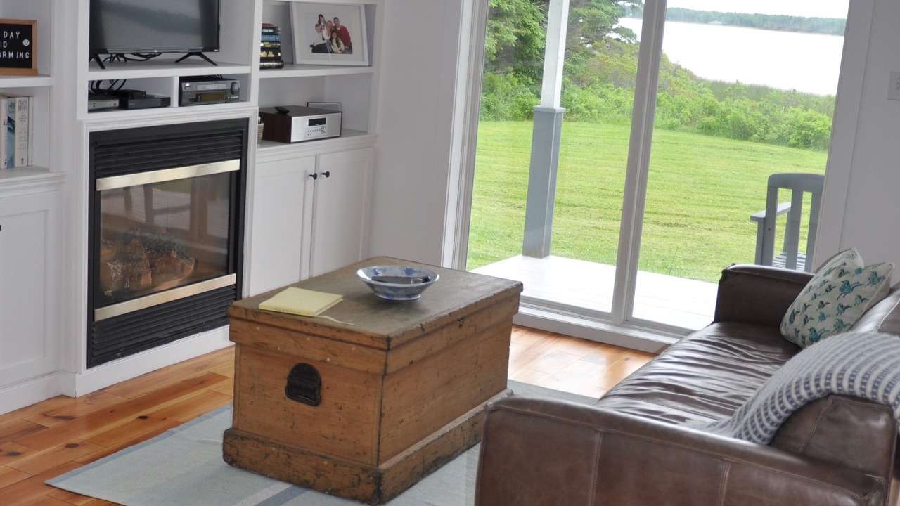 Photo of Livingroom in Panmure Island