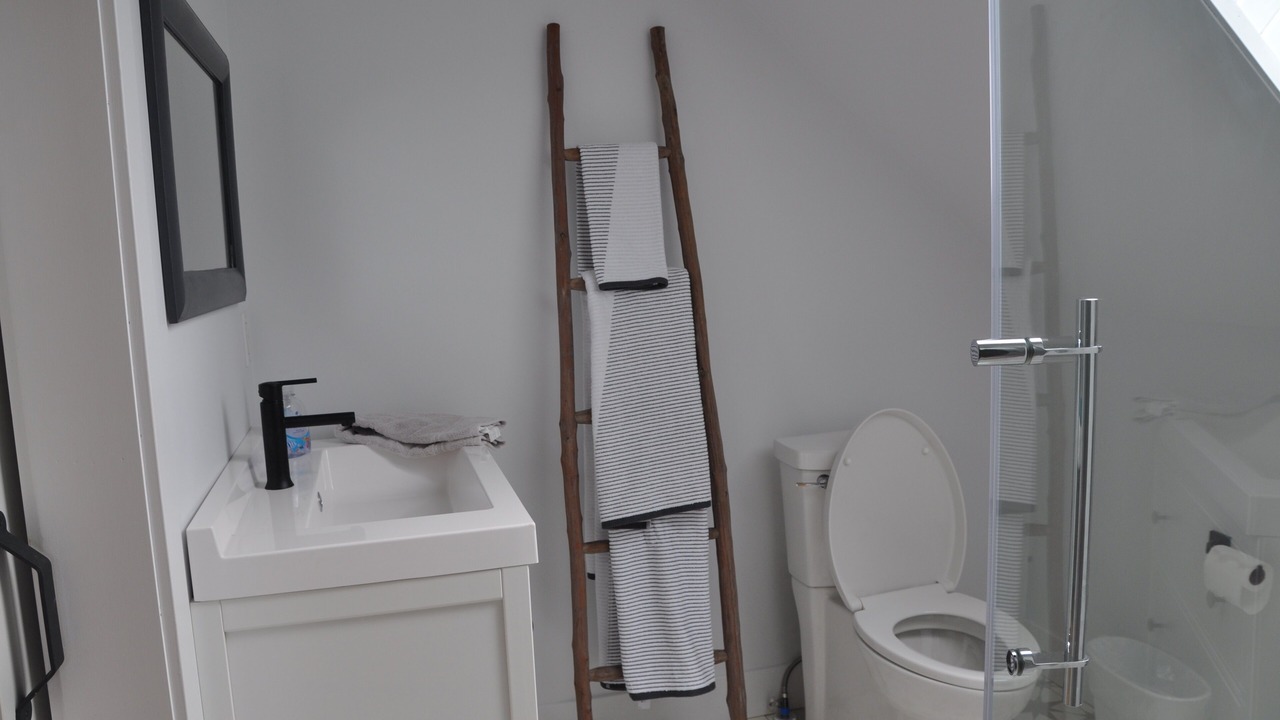 Photo of Bathroom in Panmure Island