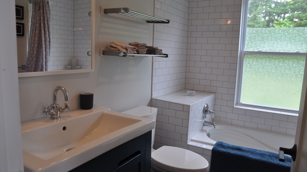 Photo of Bathroom in Panmure Island