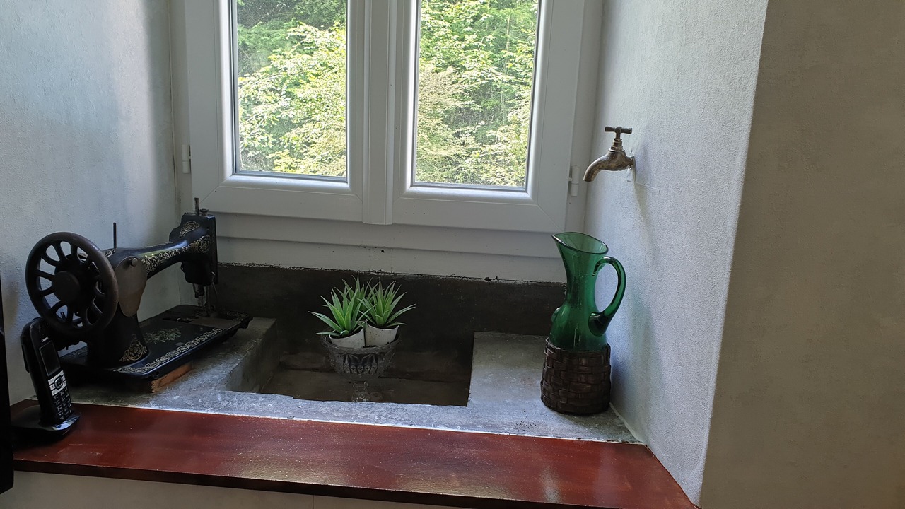 Photo of Others in Escot