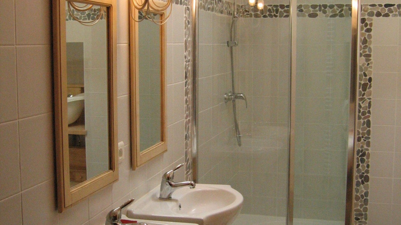 Photo of Bathroom in Montalembert