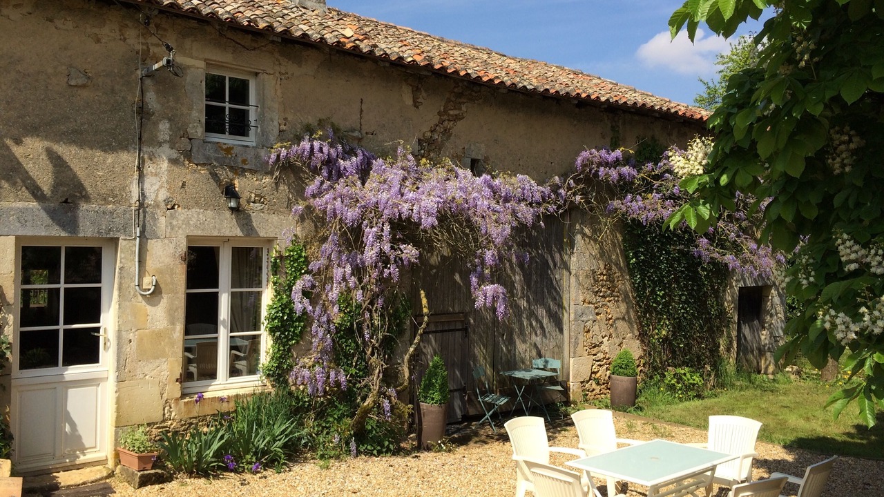 Photo of Outdoor in Montalembert