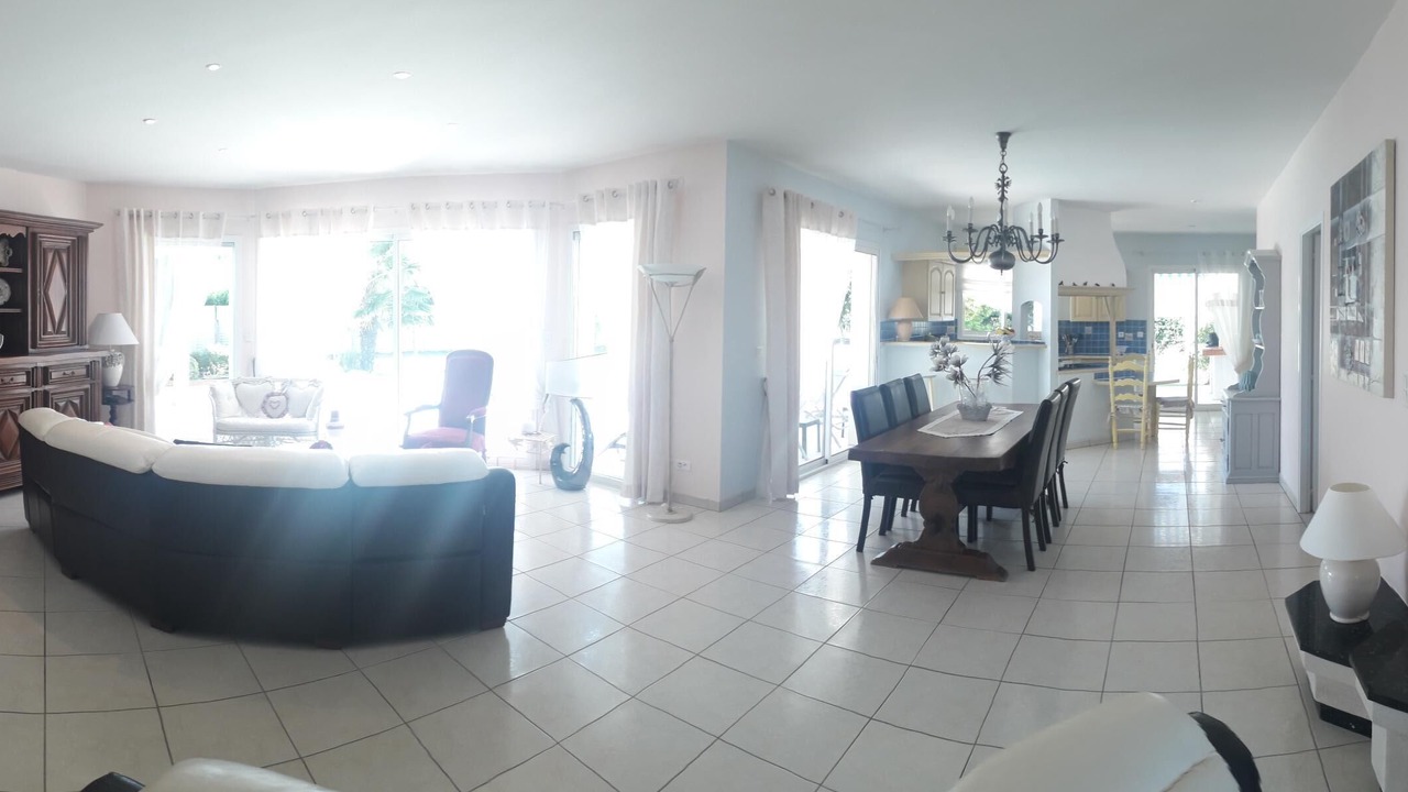 Photo of Livingroom in Le Temple