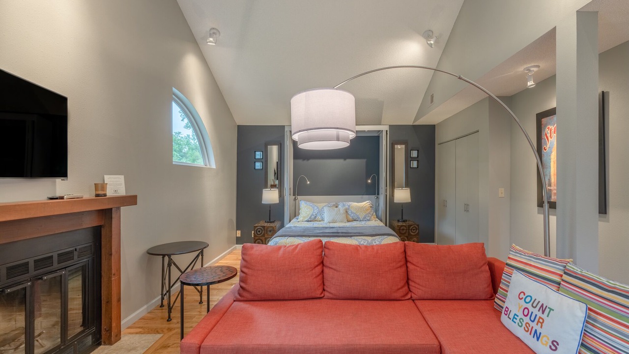 Photo of Livingroom in Innsbrook
