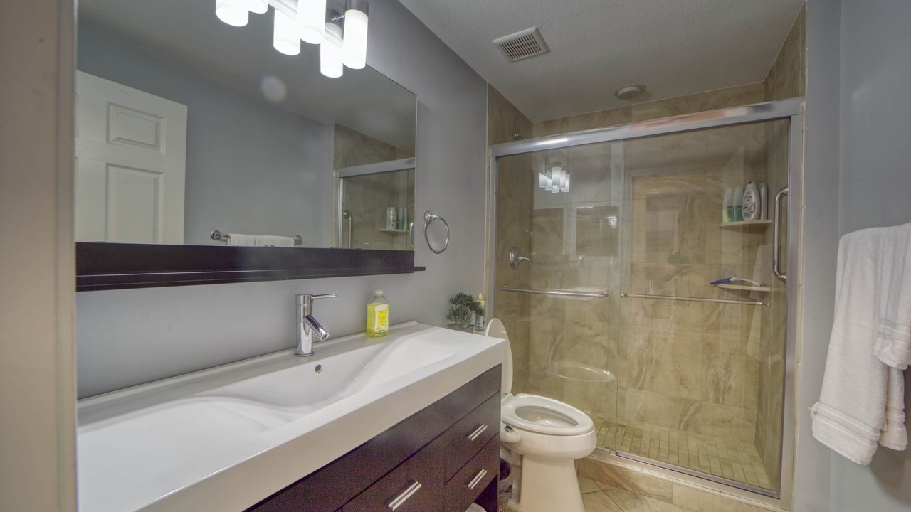 Photo of Bathroom in Naples
