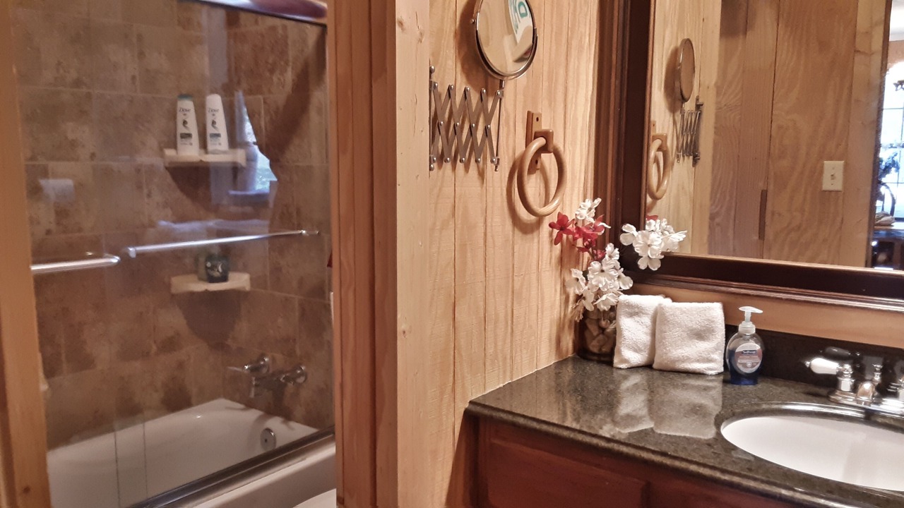 Photo of Bathroom in Flint