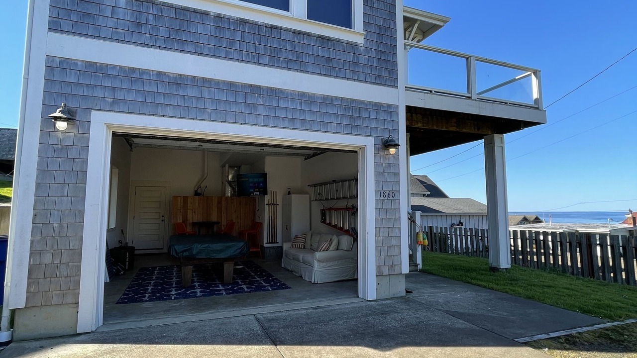 Photo of Patio Balcony in Roads End