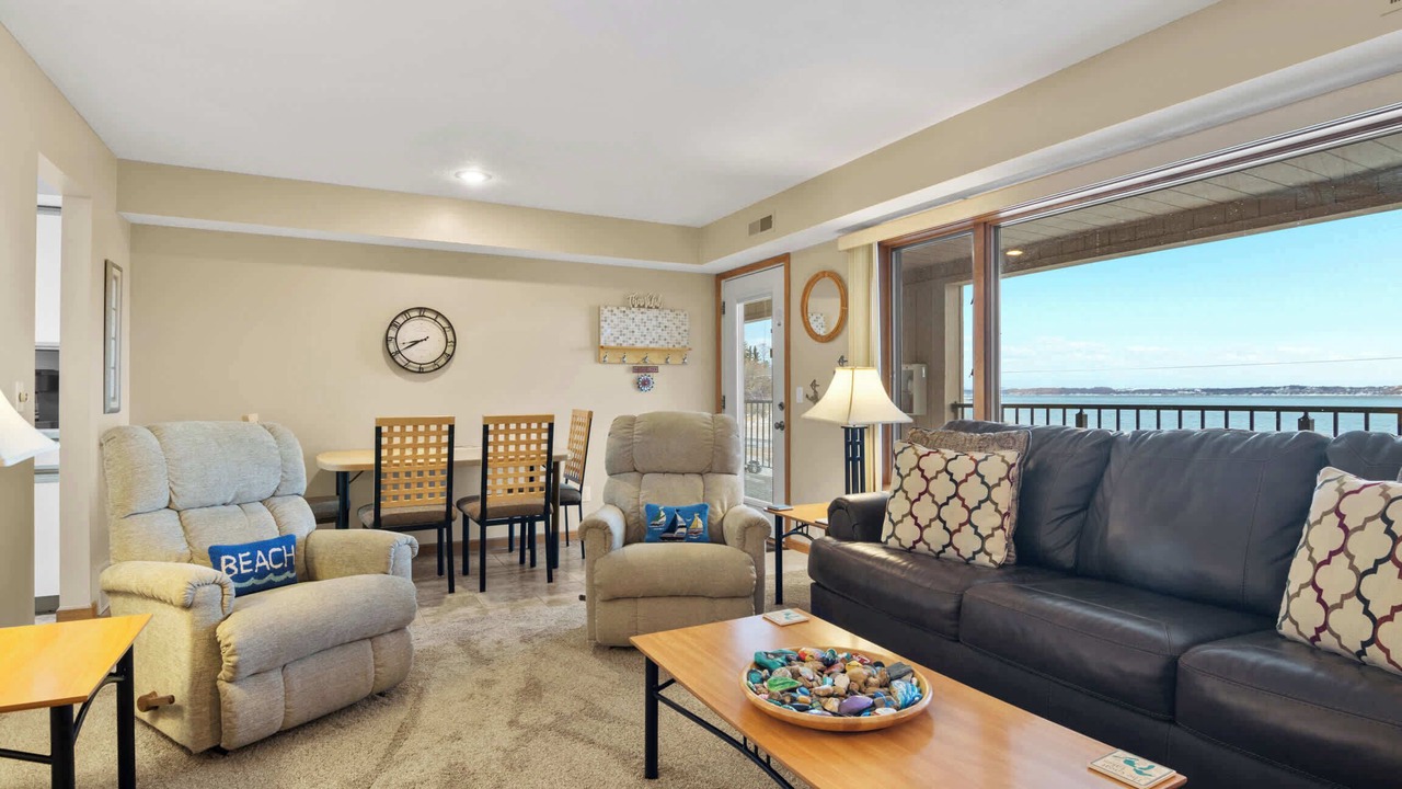 Photo of Livingroom in Elk Rapids