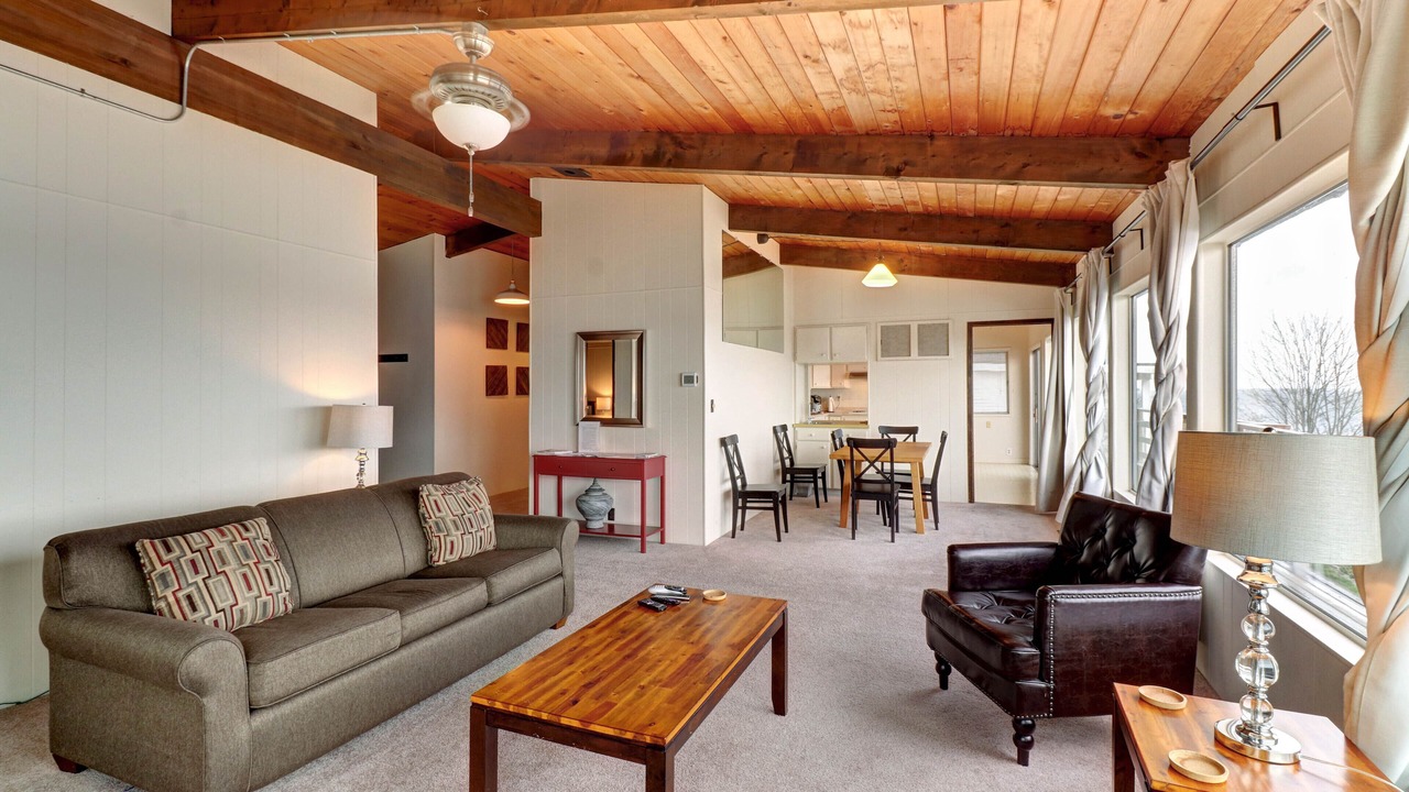 Photo of Livingroom in Bainbridge Island