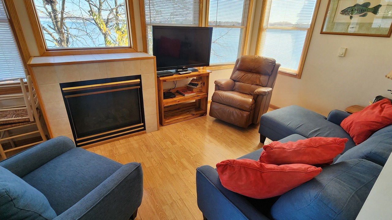 Photo of Livingroom in Stoughton