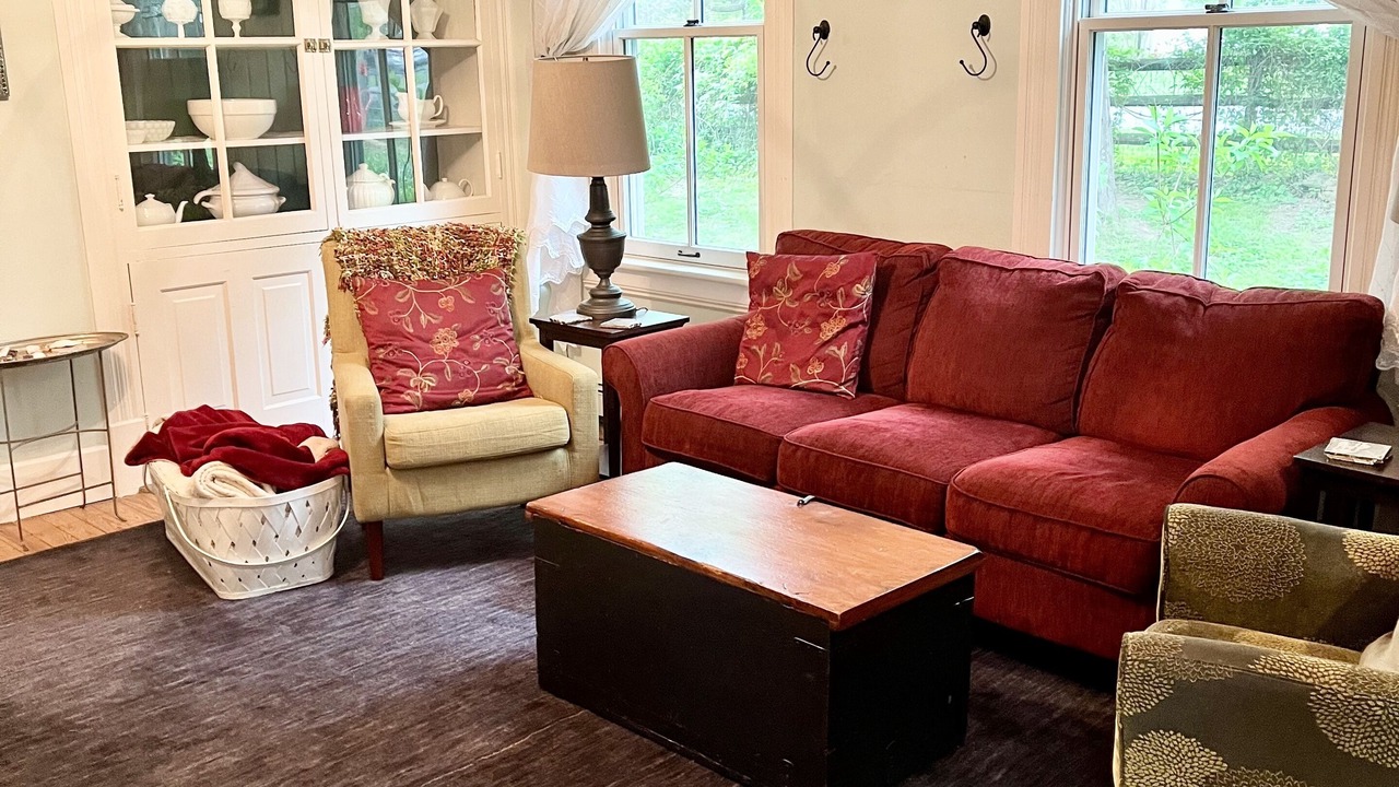 Photo of Livingroom in Wayland Park