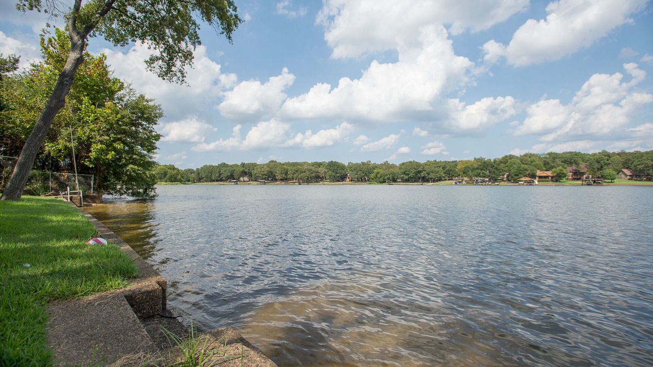 Photo of Outdoor in Enchanted Oaks
