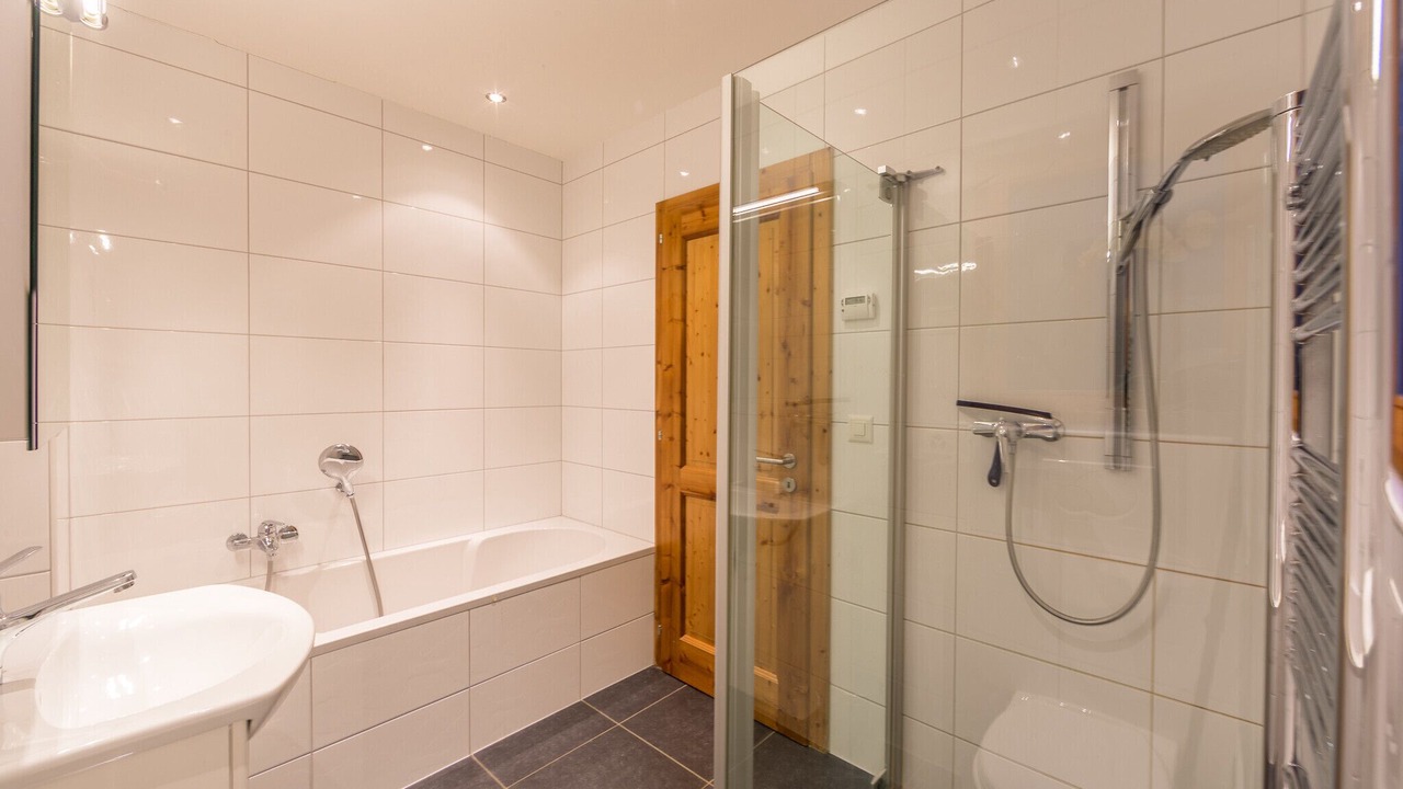 Photo of Bathroom in Saint-Pierre-de-Clages