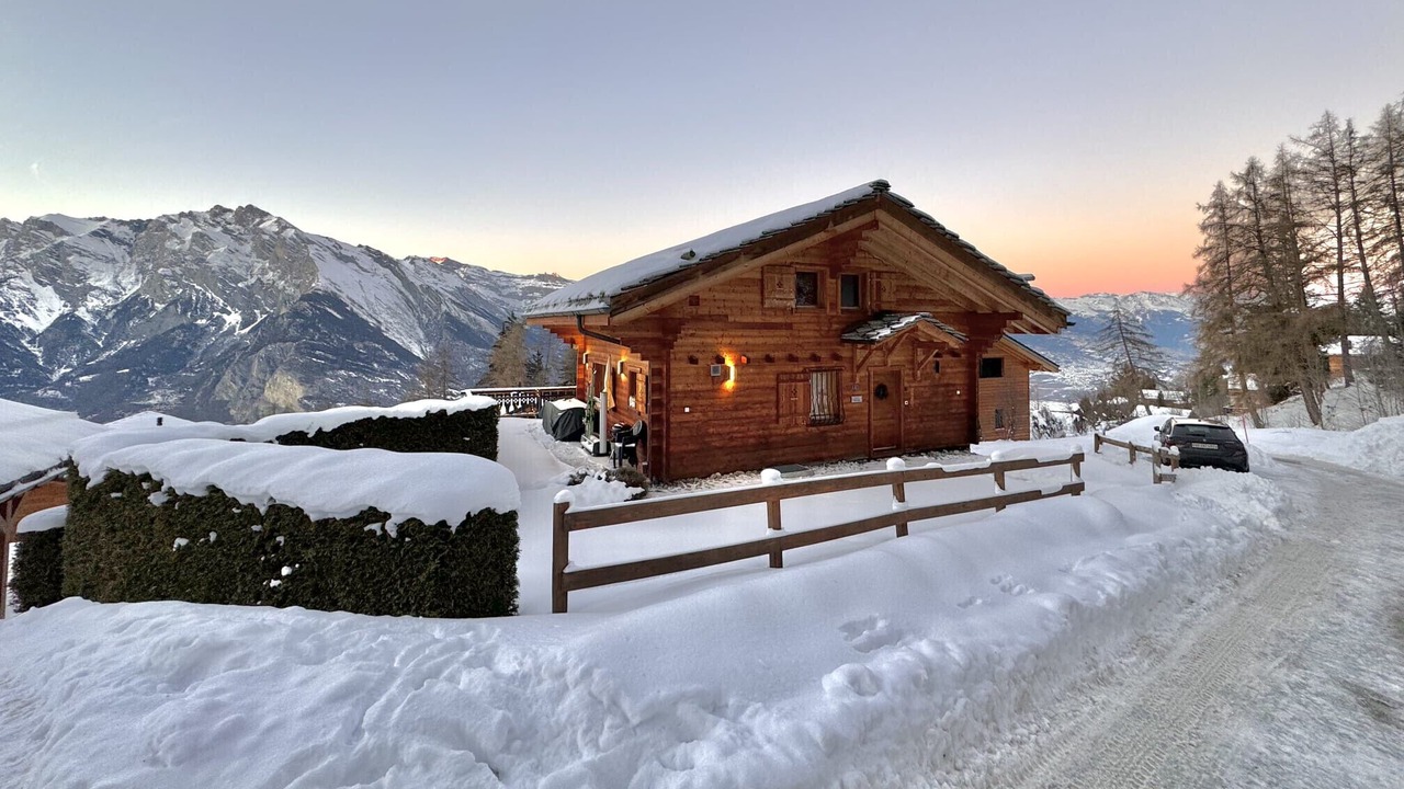 Photo of Outdoor in Saint-Pierre-de-Clages