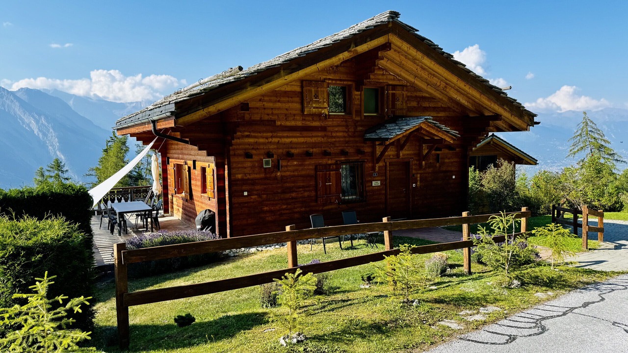 Photo of Outdoor in Saint-Pierre-de-Clages