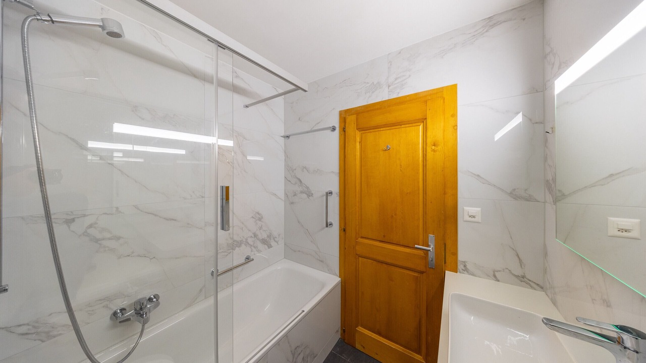 Photo of Bathroom in Saint-Pierre-de-Clages