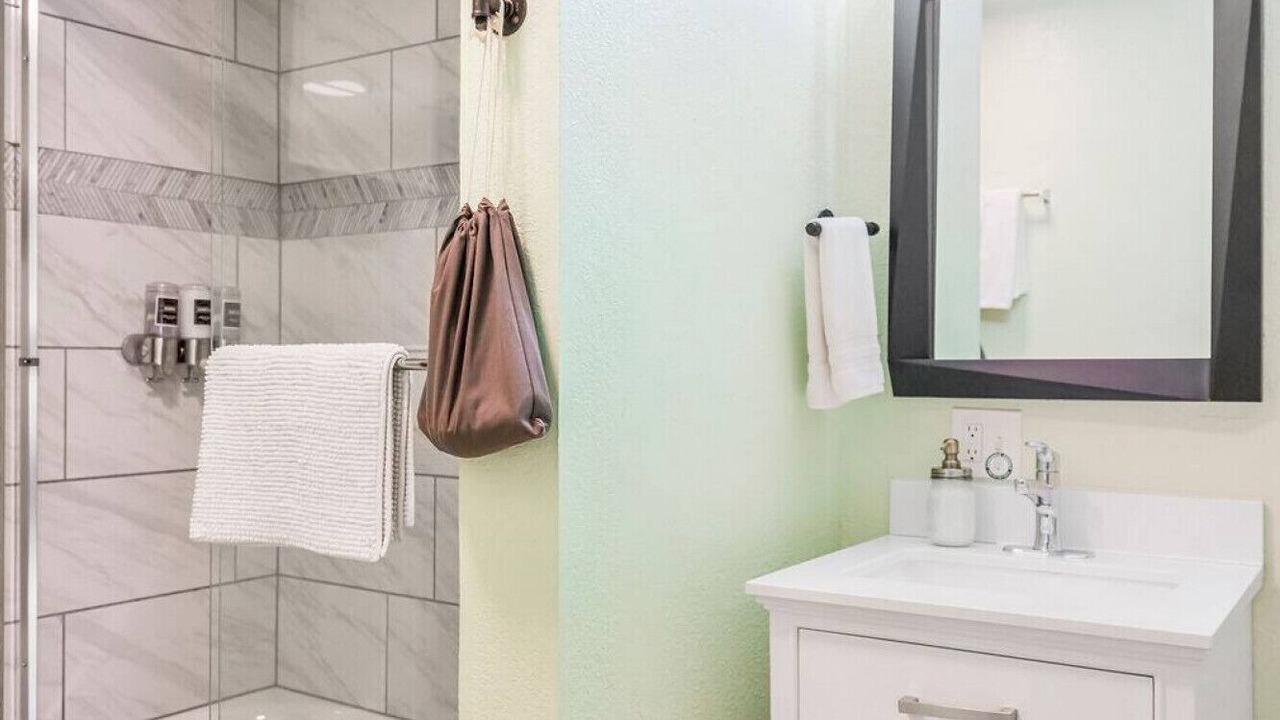 Photo of Bathroom in South Hyde Park