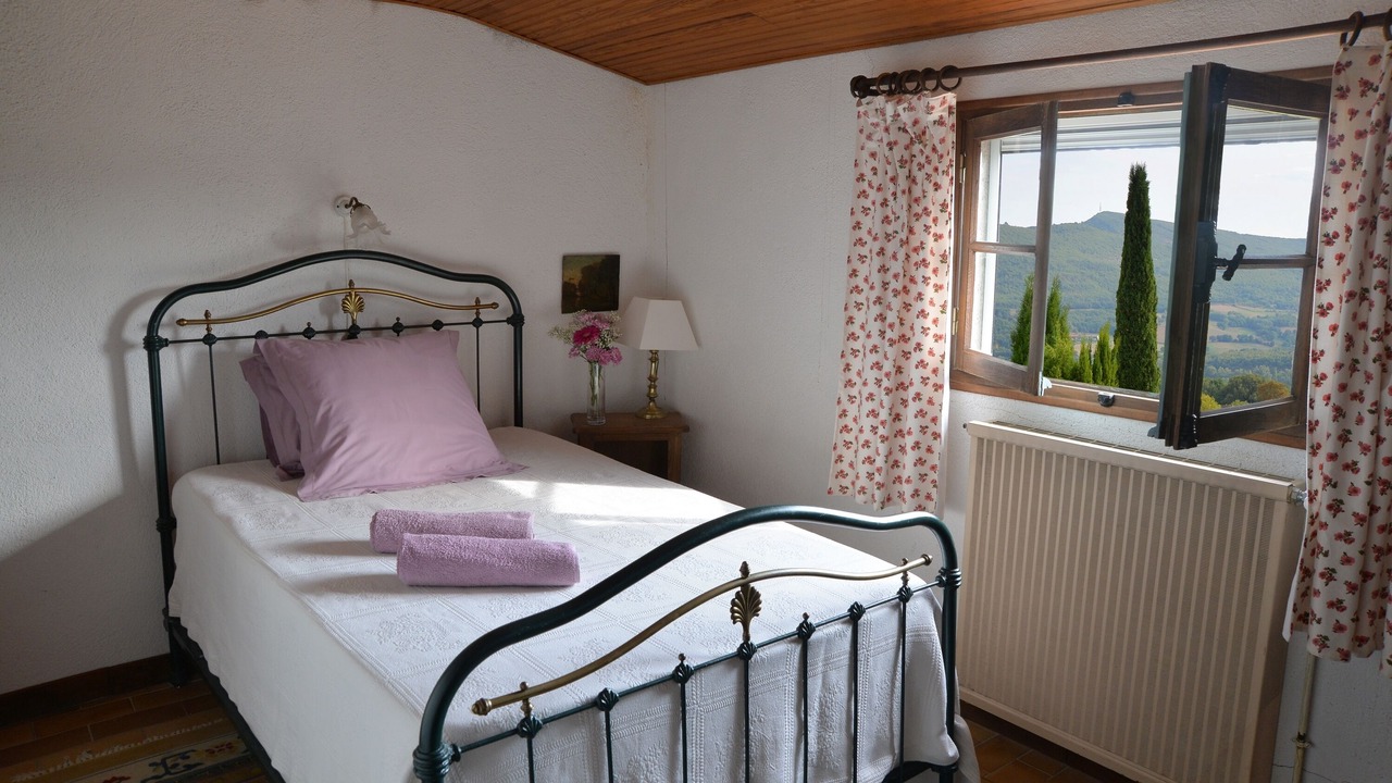 Photo of Bedroom in Saint-Michel-l'Observatoire