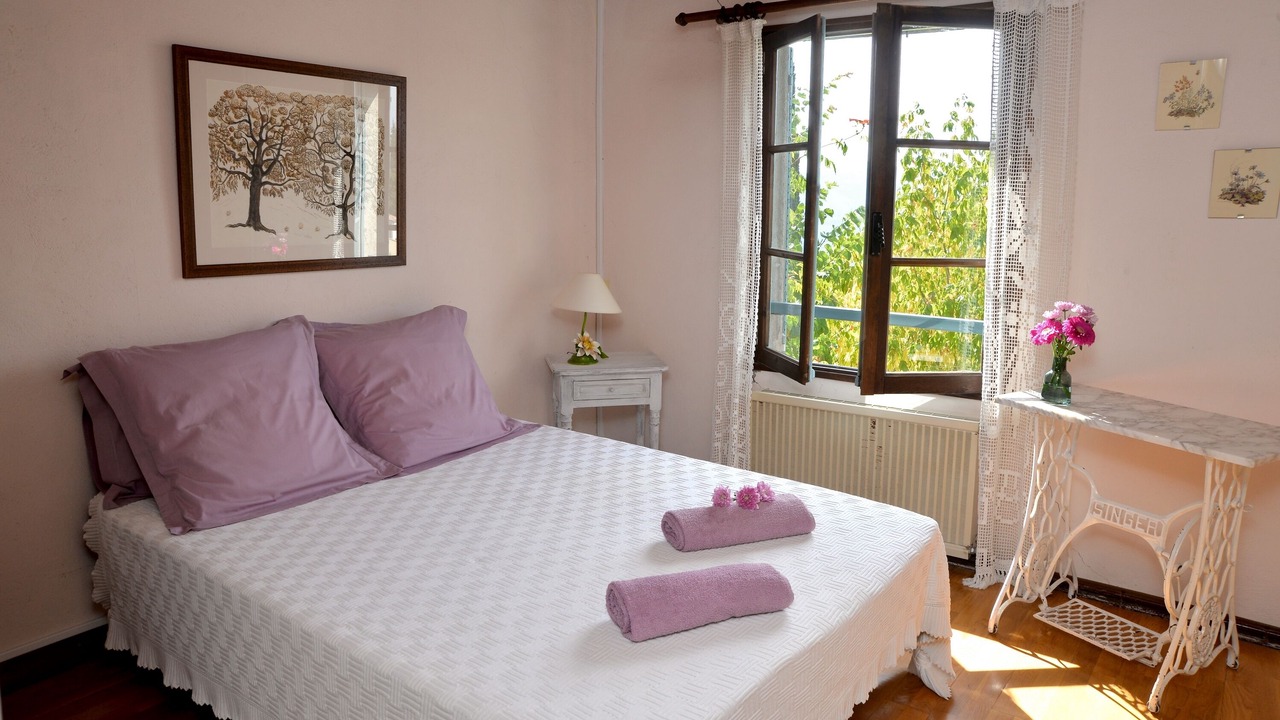 Photo of Bedroom in Saint-Michel-l'Observatoire