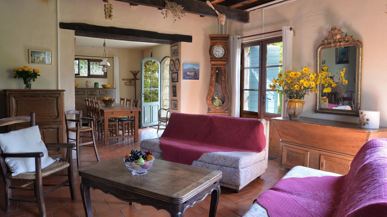 Photo of Livingroom in Saint-Michel-l'Observatoire