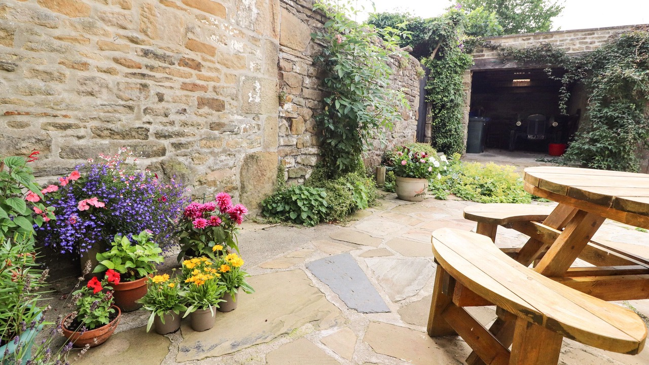 Photo of Outdoor in Carleton