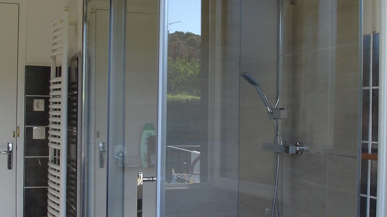Photo of Bathroom in Labastide-de-Virac