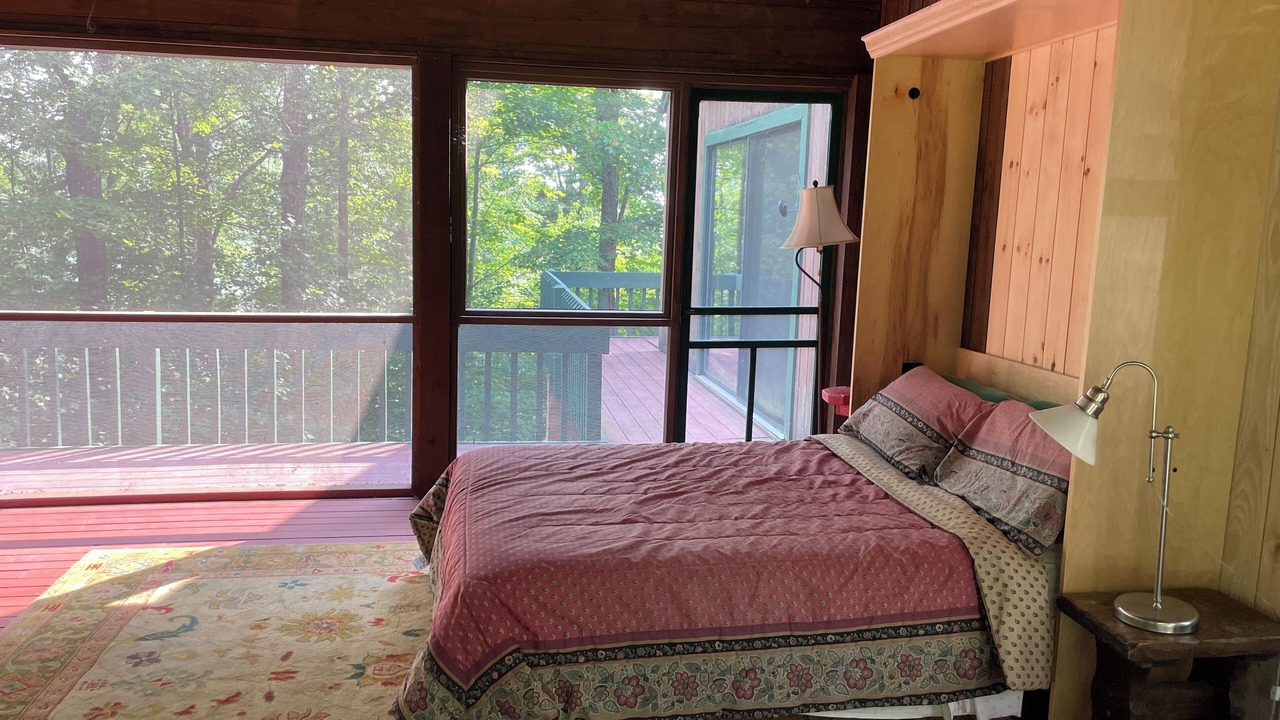 Photo of Bedroom in Ellenburg Center