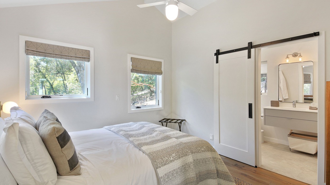 Photo of Bedroom in Glen Ellen