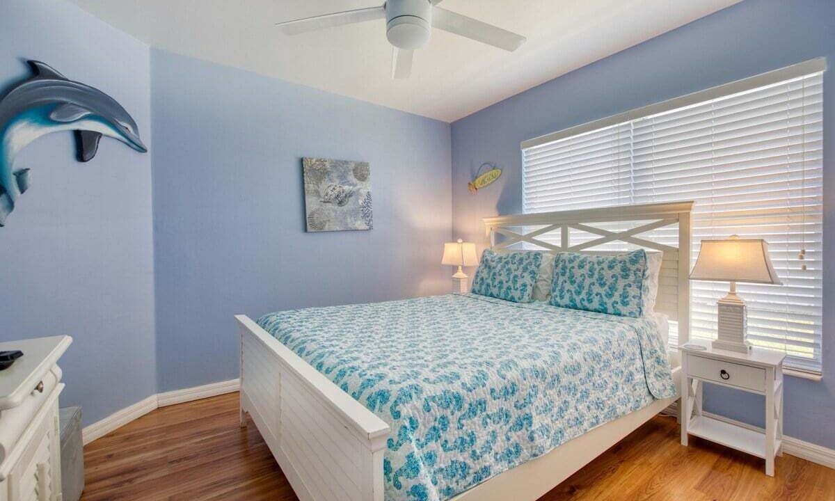 Photo of Bedroom in Beachwalk Isles