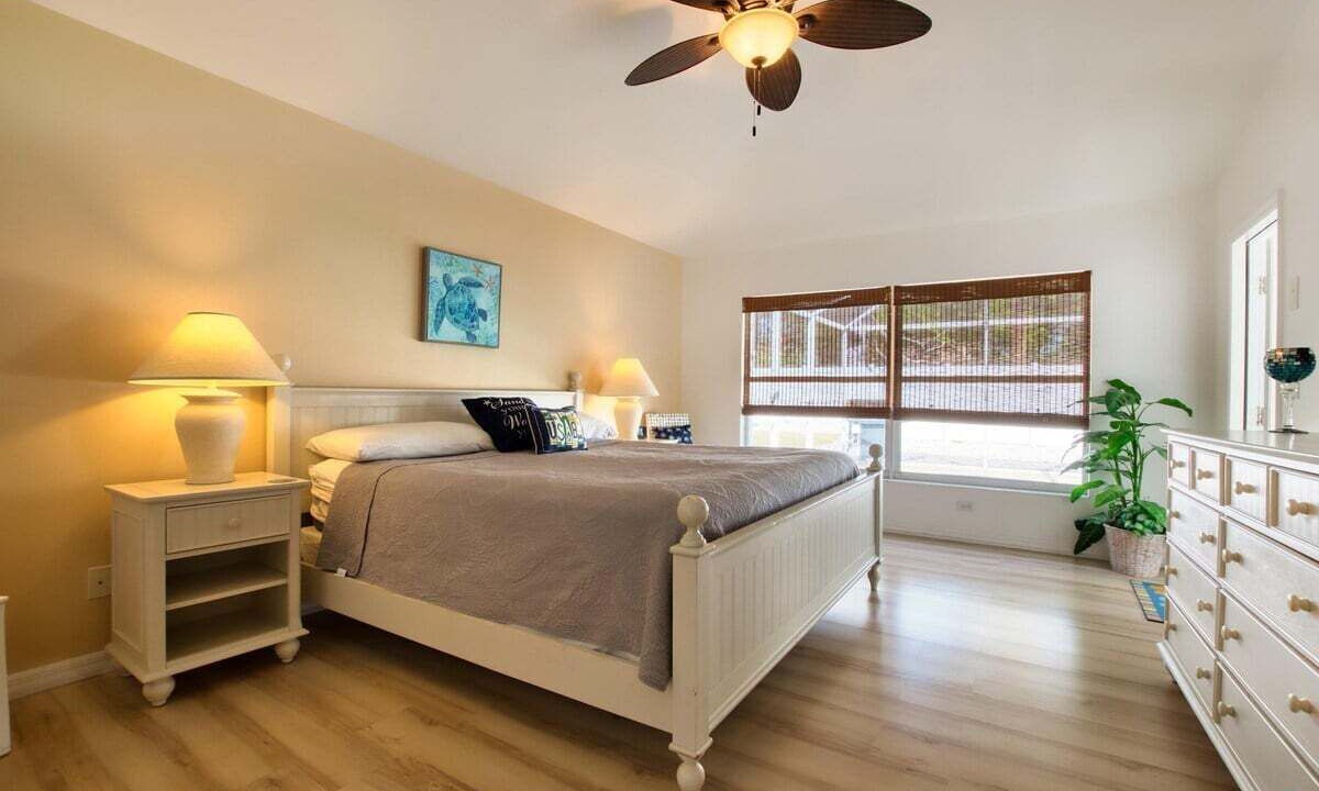 Photo of Bedroom in Beachwalk Isles
