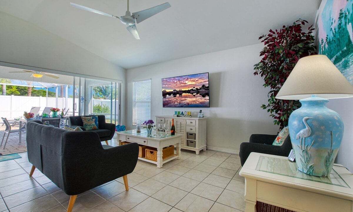 Photo of Livingroom in Beachwalk Isles