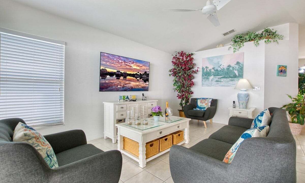 Photo of Livingroom in Beachwalk Isles