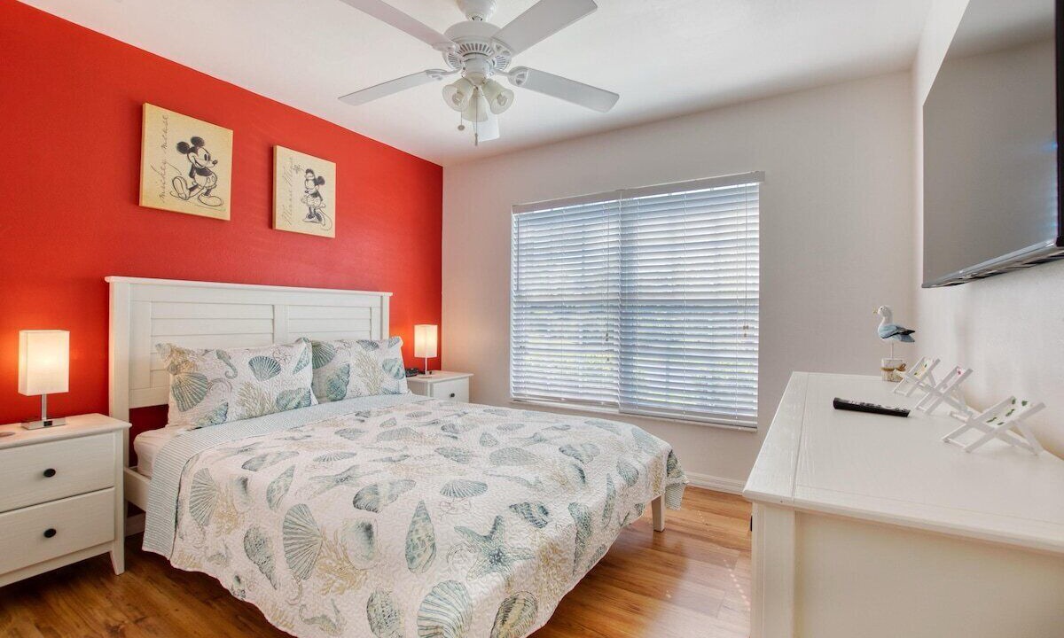 Photo of Bedroom in Beachwalk Isles