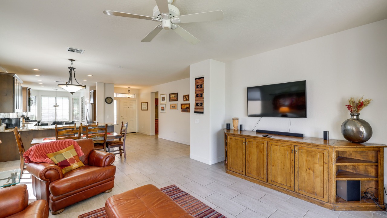 Photo of Livingroom in Pinnacle Reserve One