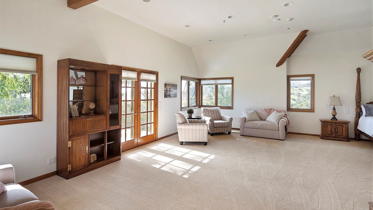 Photo of Livingroom in Valley Center