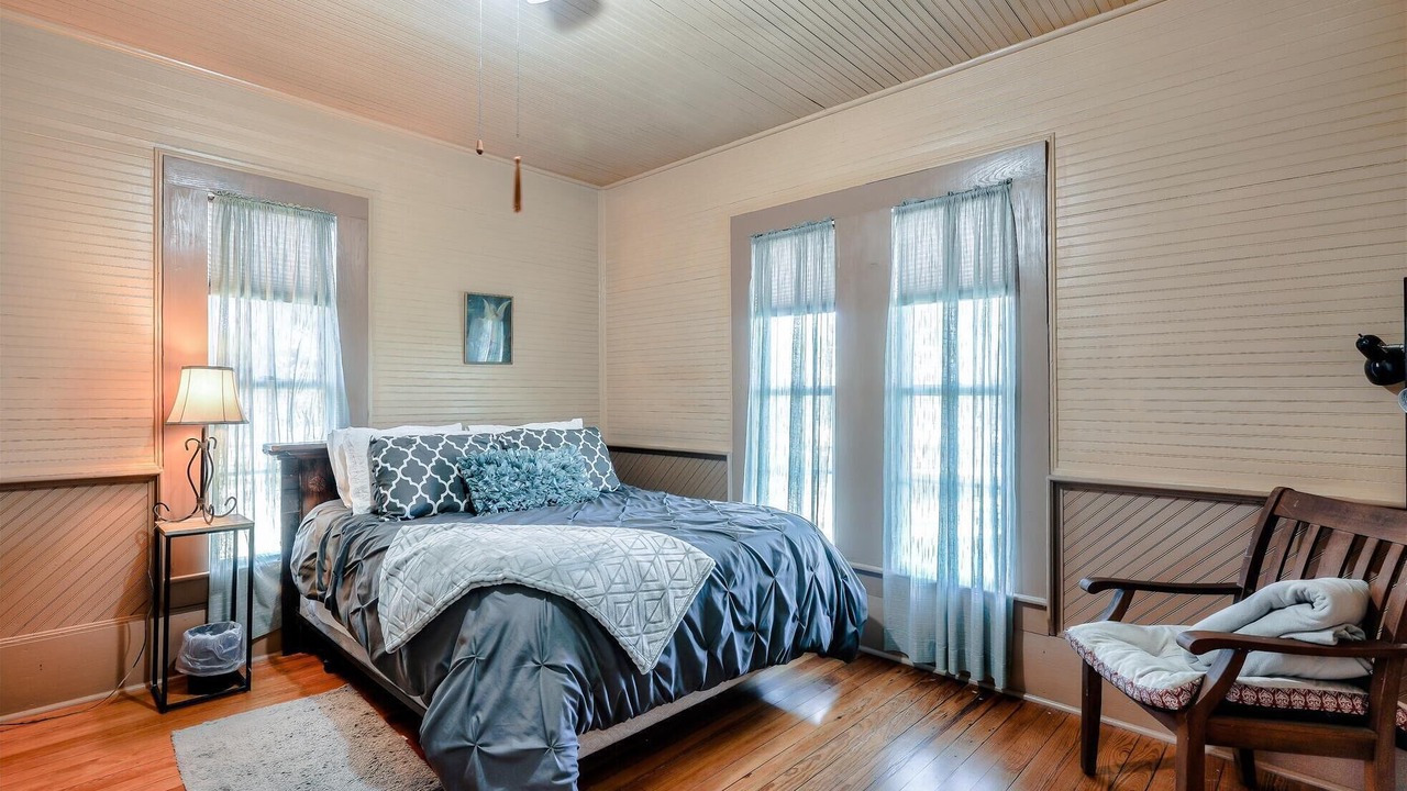 Photo of Bedroom in Lampasas