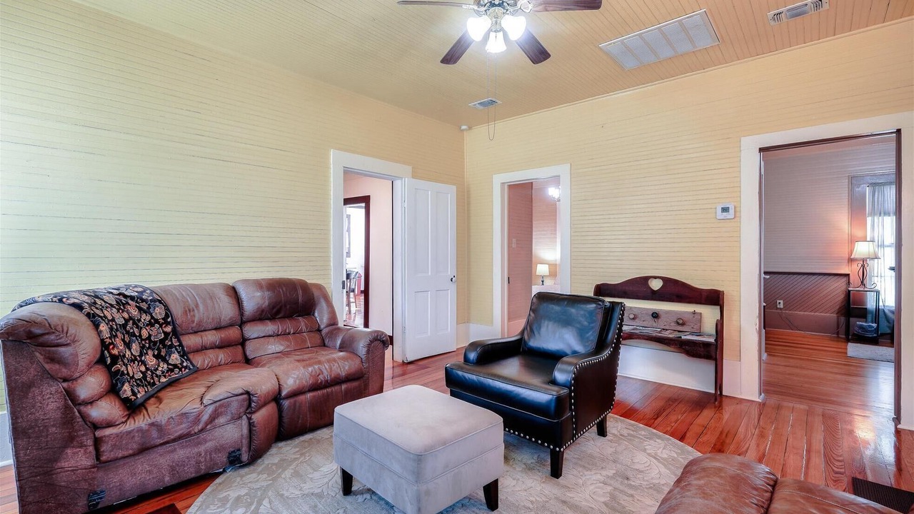 Photo of Livingroom in Lampasas