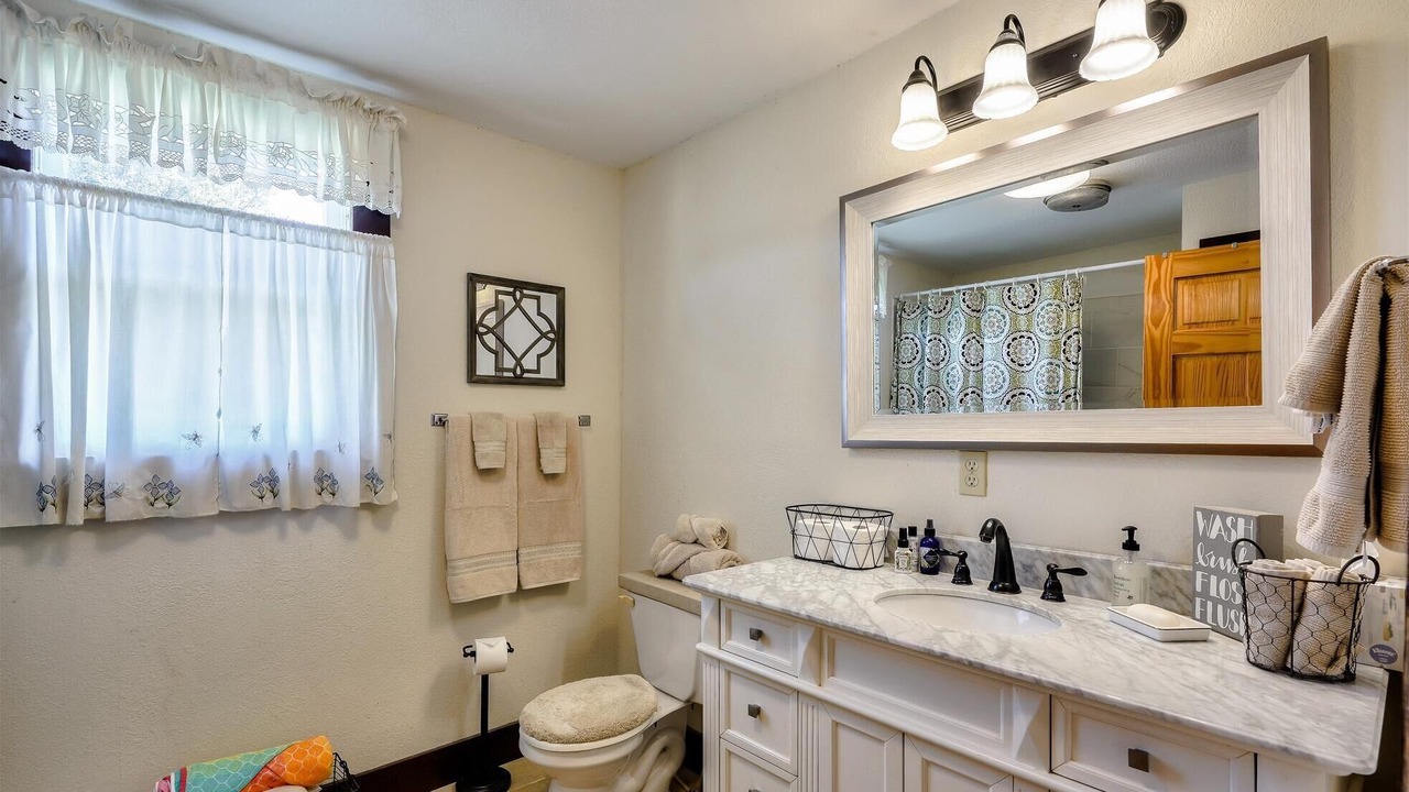 Photo of Bathroom in Lampasas