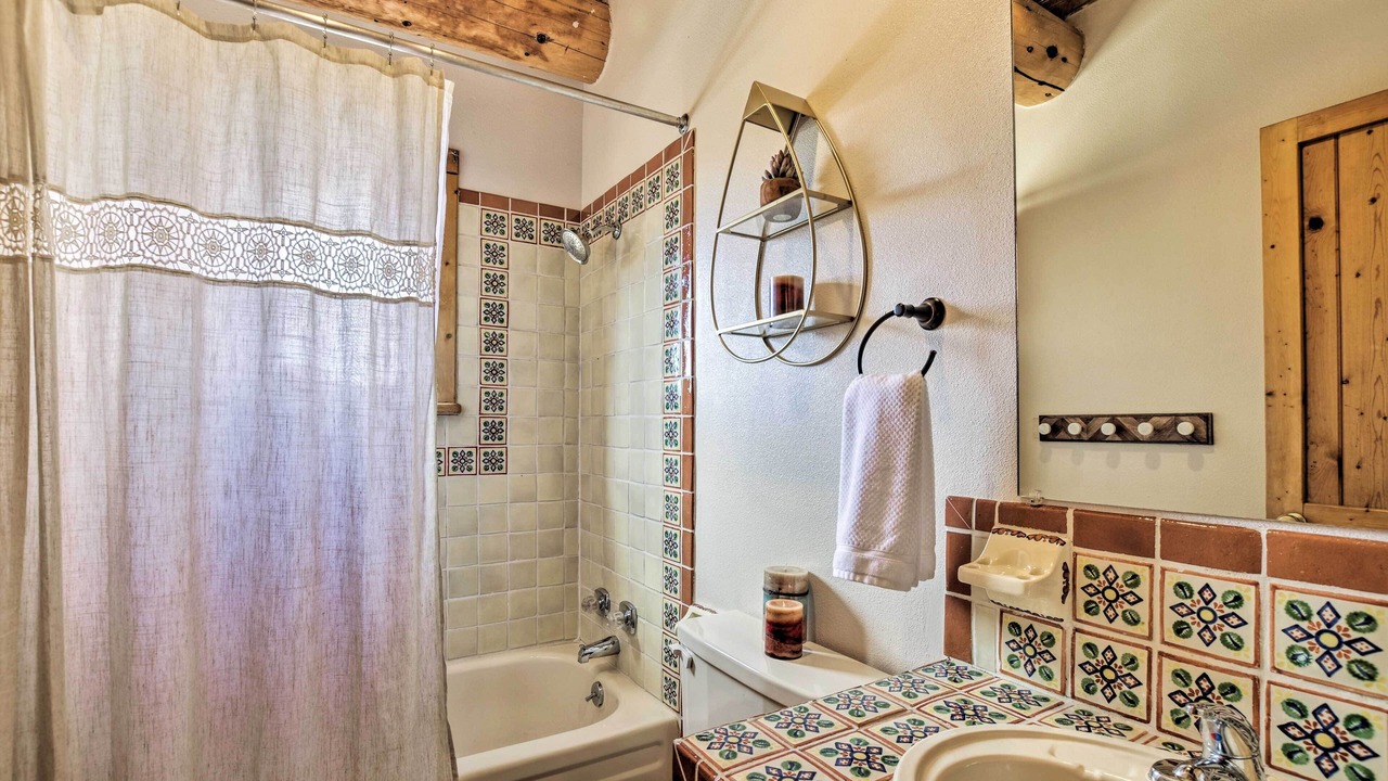 Photo of Bathroom in Eldorado at Santa Fe
