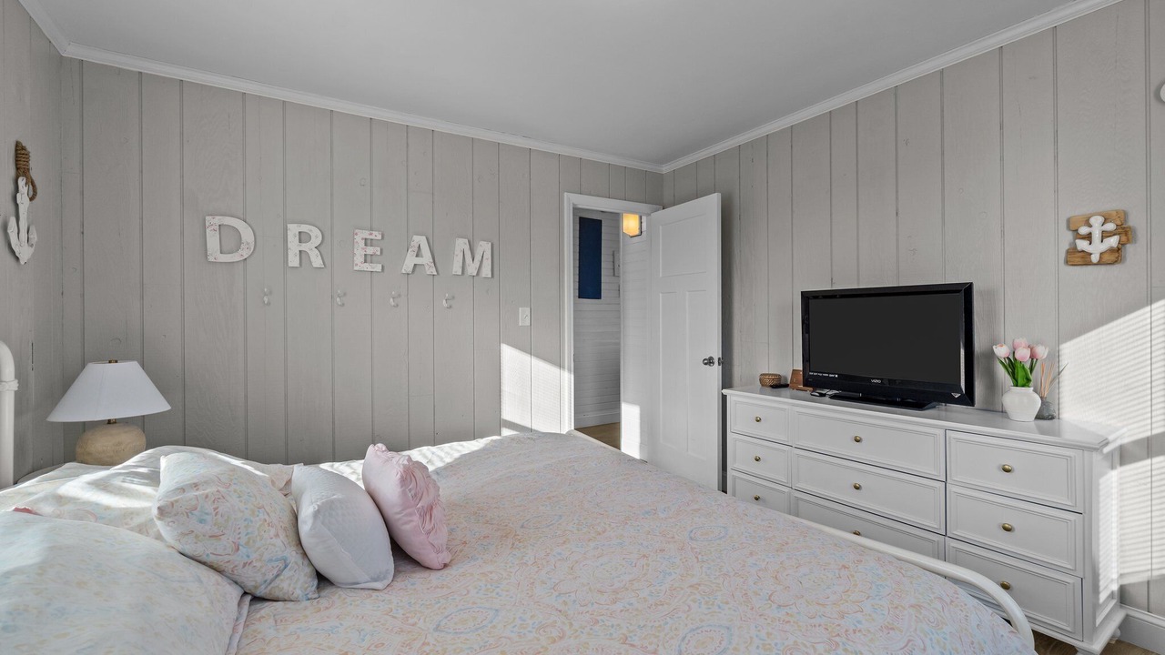 Photo of Bedroom in Ocean Sands