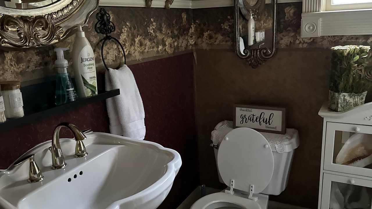 Photo of Bathroom in Abbeville