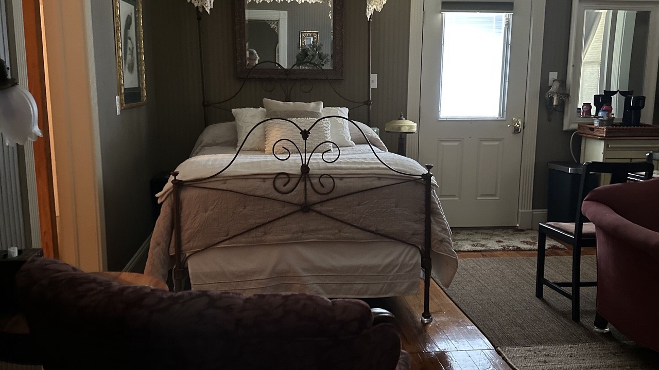 Photo of Bedroom in Abbeville