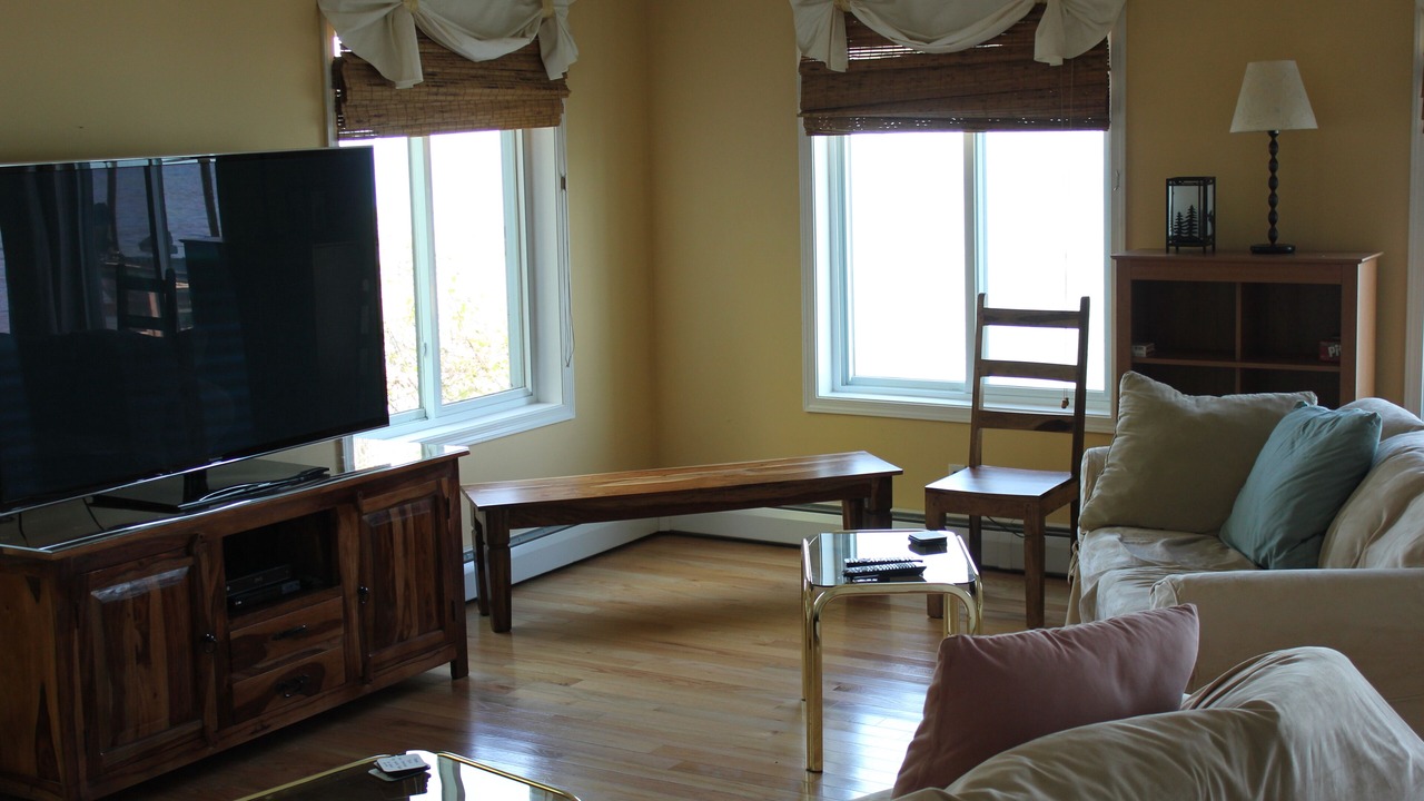 Photo of Livingroom in Town of Reading
