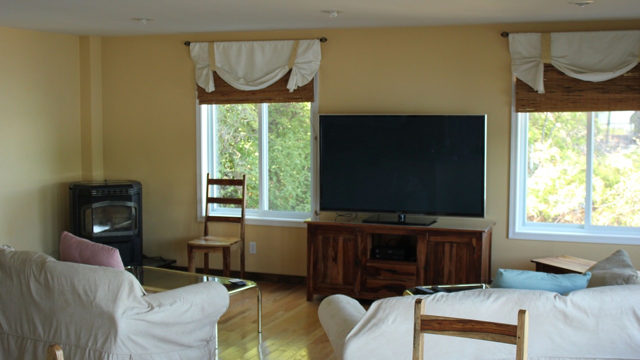 Photo of Livingroom in Town of Reading